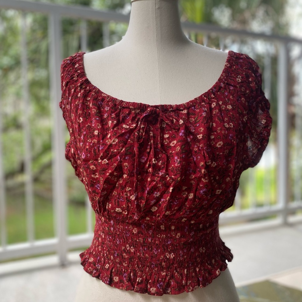 American Eagle top
